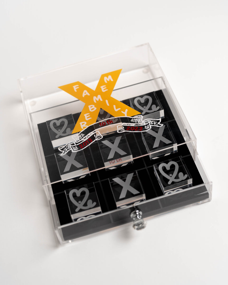10 Year Anniversary 1LoveIE Acrylic Tic Tack Toe Set