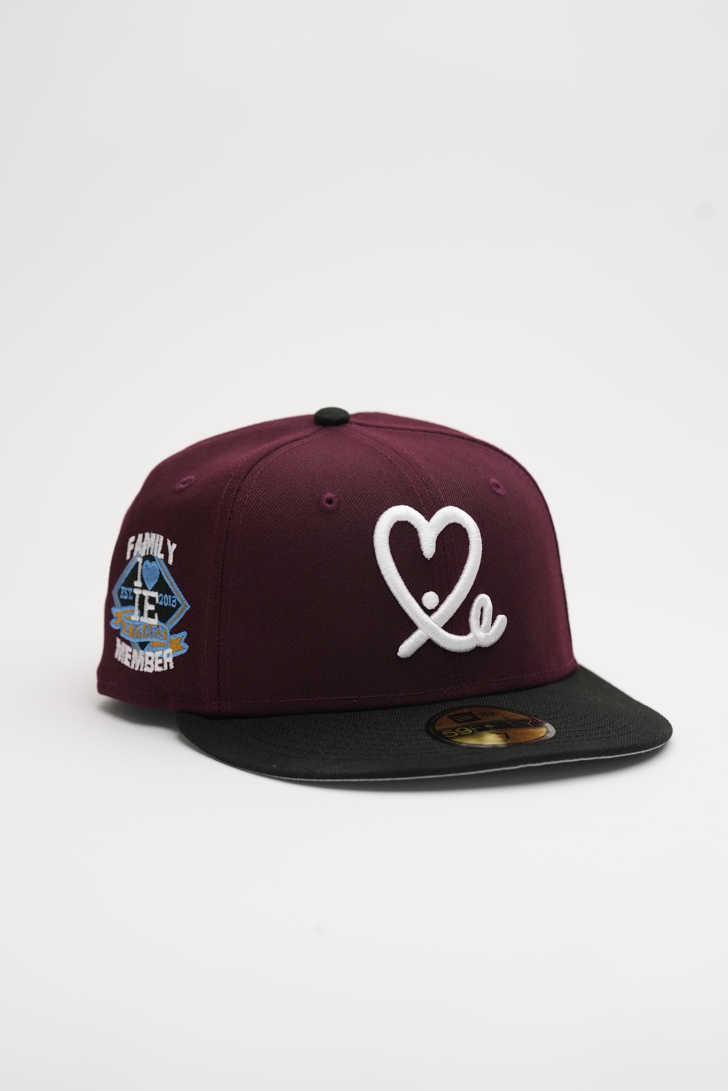 Limited Maroon / Black 1LoveIE New Era 59FIFTY Fitted Cap display picture 1