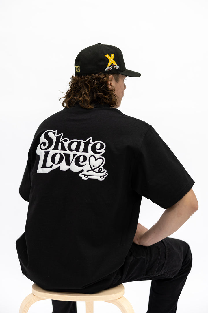 Skate Love Puff Print Shaka Shirt (Black / White)