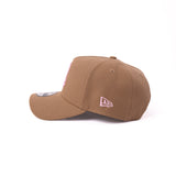 New Era 9Forty A Frame 1LoveIE Snapback ( Khaki /Pink )